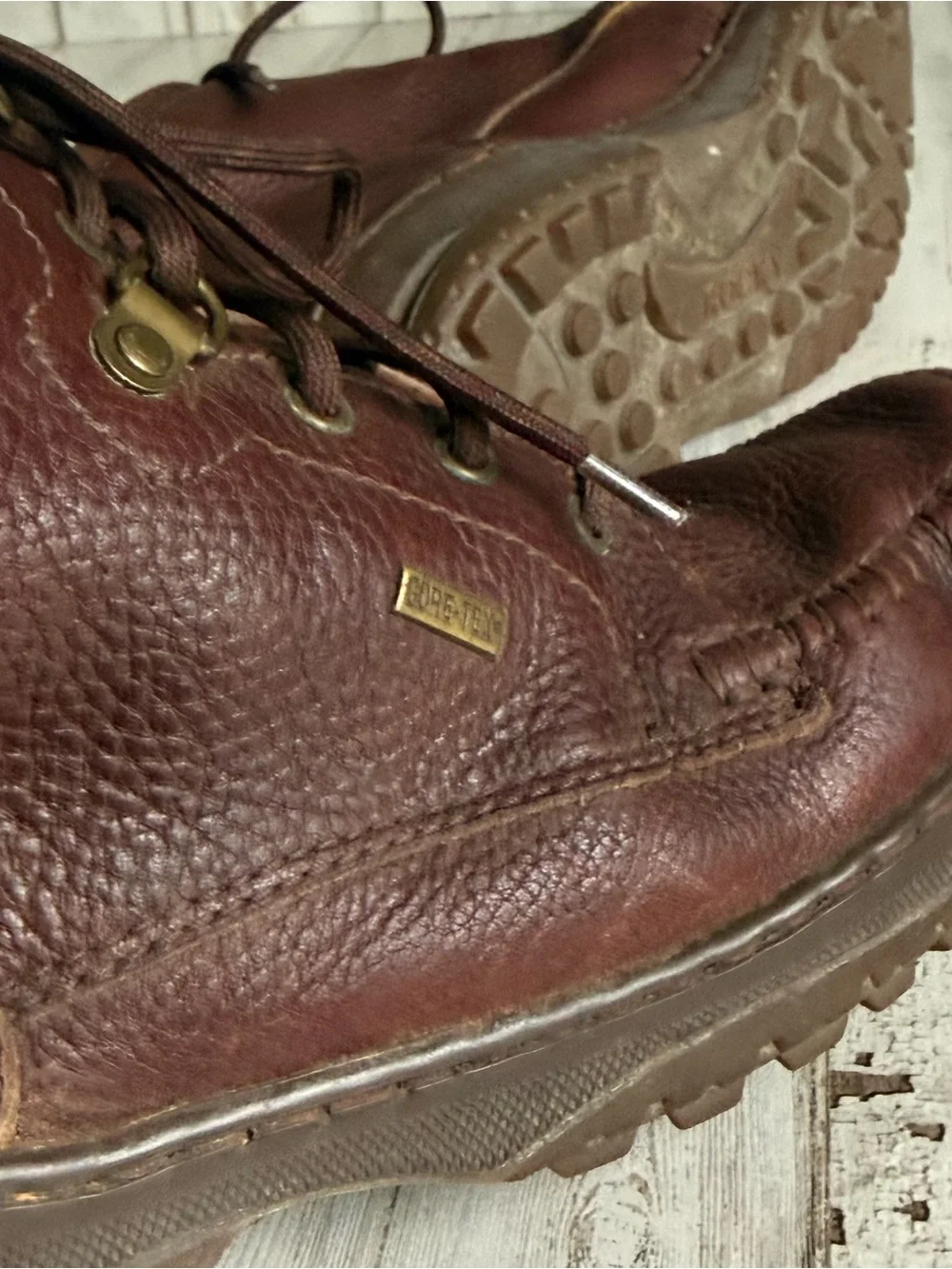 Men’s Rocky Gore Tex Hiking Boots size 9.5